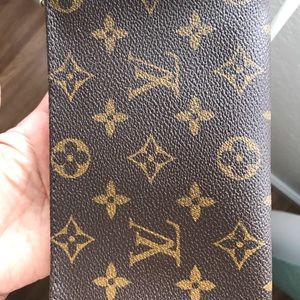 Authentic Louis Vuitton pouch